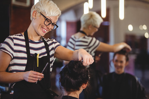 5 Simple Ways to Please Customers and Grow Your Salon or Barber Business