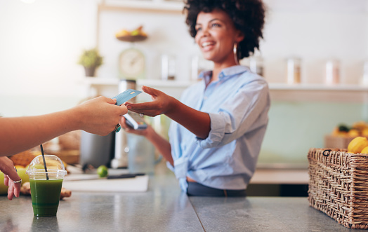 Will My Small Business Be Impacted If I Set a Minimum for Credit Card Purchases? (Podcast)
